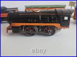 1930's Lionel Winner Lines set Engine, 1016 Tender, two 1011 Passenger Cars