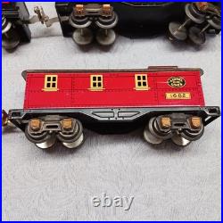 1930s Lionel Jr. Prewar 1063E Freight Set Red Locomotive With Original Box 1930s Lionel Jr. Prewar 1063E Freight Set Red Locomotive With Original Box