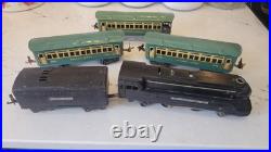 1930s Lionel Jr. Prewar O-gauge 1688E Blue Passenger Car Set