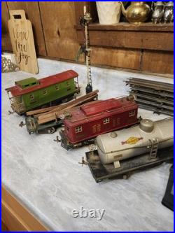 1930s Lionel Train Set Pre-War Era No 8E Super Motor. Standared Track