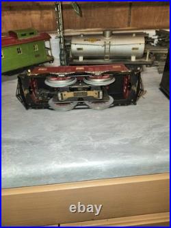 1930s Lionel Train Set Pre-War Era No 8E Super Motor. Standared Track