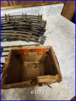 1930s Lionel Train Set Pre-War Era No 8E Super Motor. Standared Track