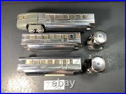 1936-41 Lionel Flying Yankee Streamliner # 616 (2) 617 and Two Vestibules