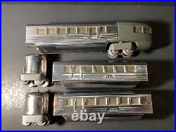 1936-41 Lionel Flying Yankee Streamliner # 616 (2) 617 and Two Vestibules