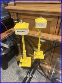 2x Lionel Prewar 57 Yellow Boulavard Lamp Post All Original Nice! Tested Ex+