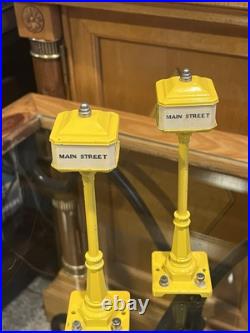 2x Lionel Prewar 57 Yellow Boulavard Lamp Post All Original Nice! Tested Ex+