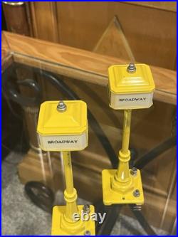 2x Lionel Prewar 57 Yellow Boulavard Lamp Post All Original Nice! Tested Ex+