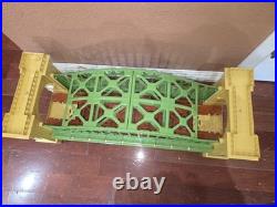 Early ColorsLionel Prewar Hell Gate 300 Bridge (Excellent Condition)