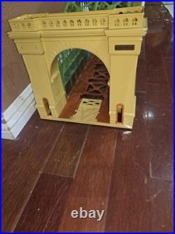 Early ColorsLionel Prewar Hell Gate 300 Bridge (Excellent Condition)