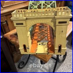 Early ColorsLionel Prewar Hell Gate 300 Bridge (Very Good + Condition)