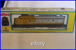 HO Scale Atlas, FP7 Diesel Locomotive, Santa Fe, Yellow War Bonnet, #7041