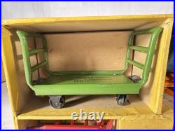 High-Grade Lionel Original Prewar BOXED #163 Freight Station Set