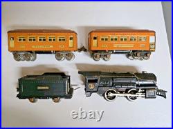 LIONEL No. 259E STEAM LOCOMOTIVE with 2 PASSENGER CARS SET PREWAR O Gauge
