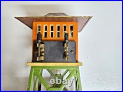 LIONEL No. 438 ILLUMINATED SIGNAL TOWER PREWAR