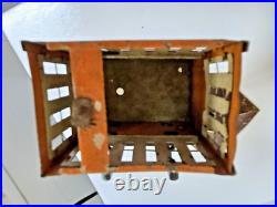LIONEL No. 438 ILLUMINATED SIGNAL TOWER PREWAR