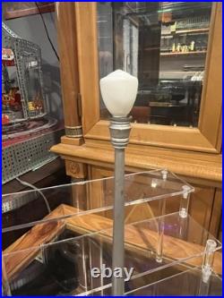 LIONEL PREWAR No. 52 LAMP POST! TESTED WORKS! Only one on Ebay! EX/EX+
