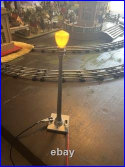 LIONEL PREWAR No. 52 LAMP POST! TESTED WORKS! Only one on Ebay! EX/EX+