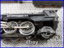 LIONEL PRE WAR 1666 STEAM LOCOMOTIVE & 2689W COAL TENDER With CARS Some Damage