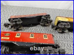 LIONEL PRE WAR 1666 STEAM LOCOMOTIVE & 2689W COAL TENDER With CARS Some Damage