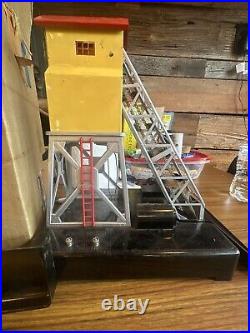 LIONEL PRE WAR, #96 COAL ELEVATOR Original Box. Wet Mint