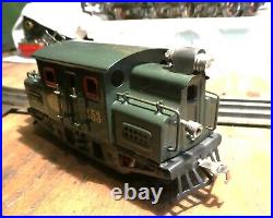 LIONEL Prewar 153 Engine Green, runs foreword &Rev. Antique, see Video Running