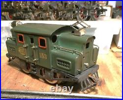 LIONEL Prewar 153 Engine Green, runs foreword &Rev. Antique, see Video Running