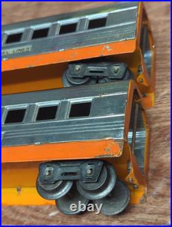 LOT of 2 Lionel Junior STREAMLINE Coach Passenger Cars MARKED LIONEL PRE-WAR