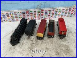Lionel 1089W Prewar Metal Set 1666 and 3 freight Car