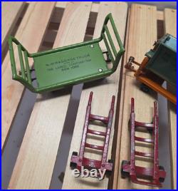 Lionel 163 Pre War Freight Station Set