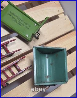 Lionel 163 Pre War Freight Station Set