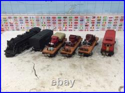 Lionel 1666E Prewar Metal Set and 4 Freight Car