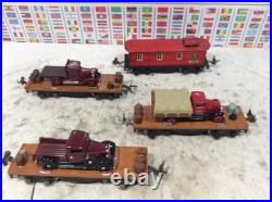 Lionel 1666E Prewar Metal Set and 4 Freight Car