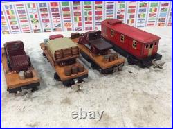 Lionel 1666E Prewar Metal Set and 4 Freight Car