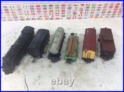 Lionel 1666E Prewar Metal Set and 4 Freight Car O Gauge