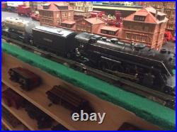 Lionel 1666E Prewar Metal Set and 4 Freight Car O Gauge