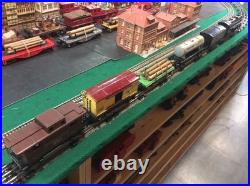 Lionel 1666E Prewar Metal Set and 4 Freight Car O Gauge
