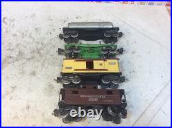 Lionel 1666E Prewar Metal Set and 4 Freight Car O Gauge