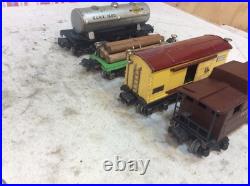 Lionel 1666E Prewar Metal Set and 4 Freight Car O Gauge