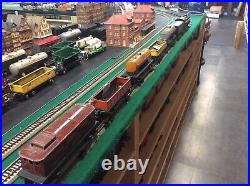 Lionel 1666 Prewar Metal Set and 5 Prewar Freight Car