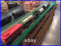 Lionel 1684 Prewar Metal Set and 4 Freight Car