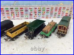 Lionel 1684 Prewar Metal Set and 4 Freight Car