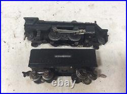 Lionel 1684 Prewar Metal Set and 4 Freight Car