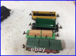 Lionel 1684 Prewar Metal Set and 4 Freight Car