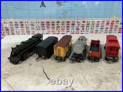 Lionel 204 Prewar Metal Set and 4 Freight Car