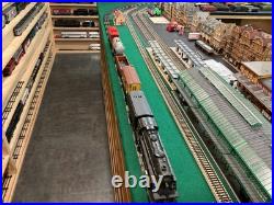 Lionel 204 Prewar Metal Set and 4 Freight Car