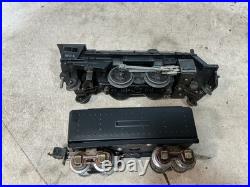 Lionel 204 Prewar Metal Set and 4 Freight Car