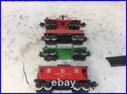 Lionel 204 Prewar Metal Set and 4 Freight Car
