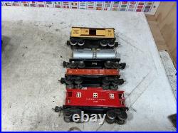 Lionel 204 Prewar Metal Set and 4 Freight Car