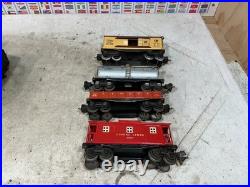 Lionel 204 Prewar Metal Set and 4 Freight Car