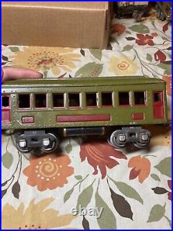 Lionel 254E Locomotive with Pullman and Observation Cars + 807, 814 Prewar Cars